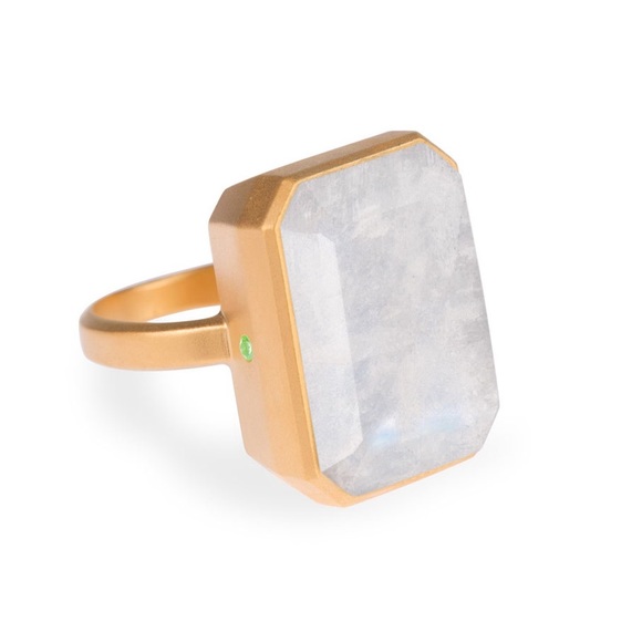 Ringly Jewelry - Moonstone Ringly Smart Ring